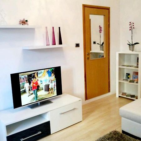 Apartment Ory Near The City Center With Free Parking Pula Bagian luar foto