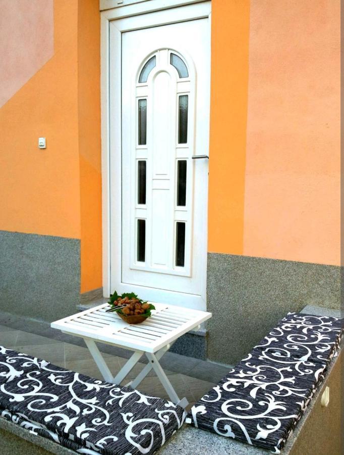 Apartment Ory Near The City Center With Free Parking Pula Bagian luar foto