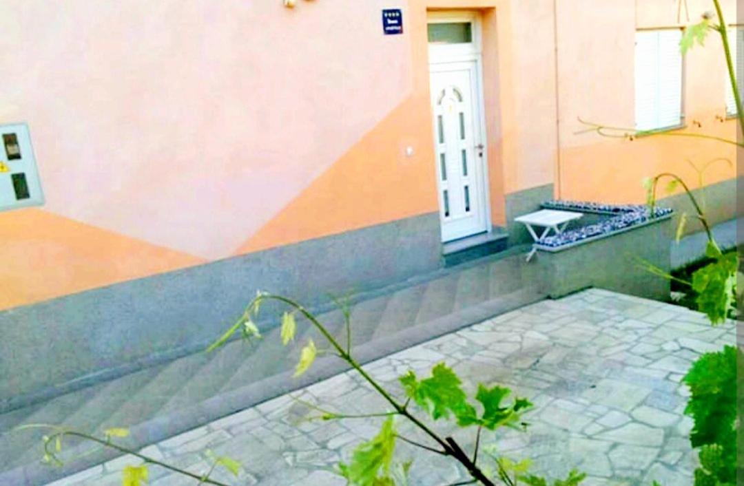 Apartment Ory Near The City Center With Free Parking Pula Bagian luar foto